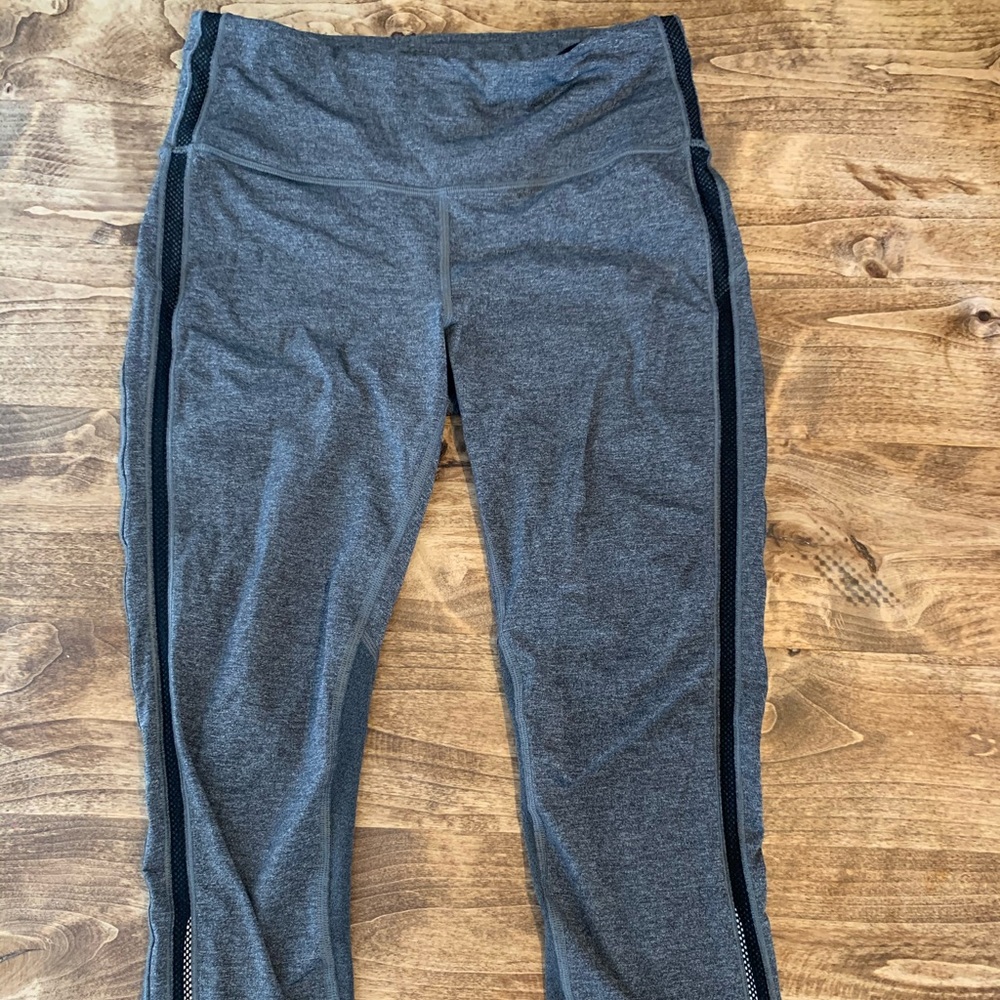 Lululemon cropped gray workout pants